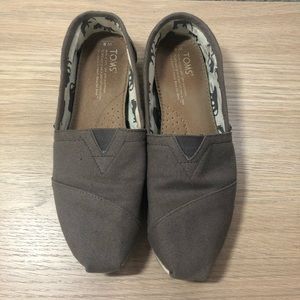 Grey TOMS Classic